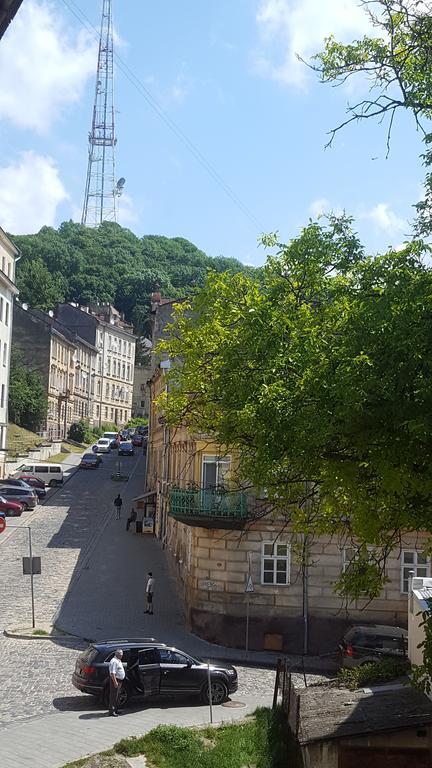 Cozy Compact Flat In The City Center Lviv Exterior photo