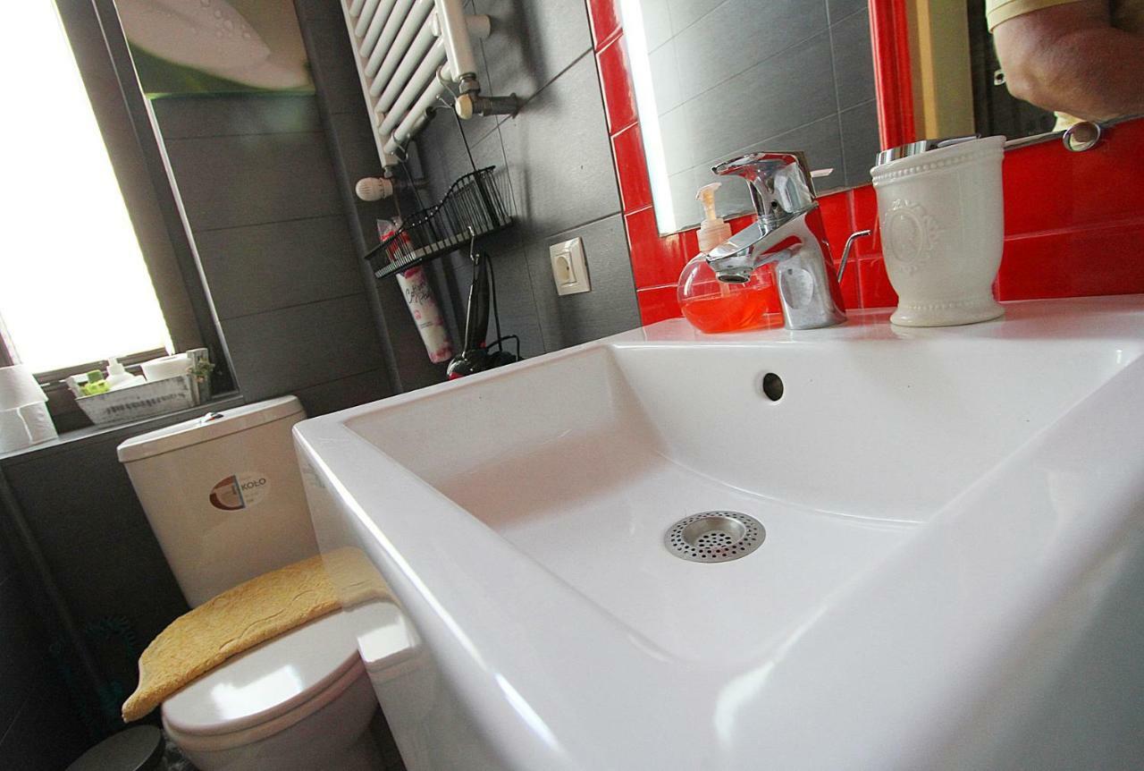 Cozy Compact Flat In The City Center Lviv Exterior photo